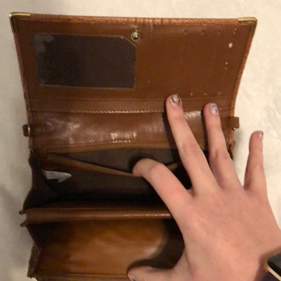 Croco embossed tan leather wallet - Picture 6 of 7